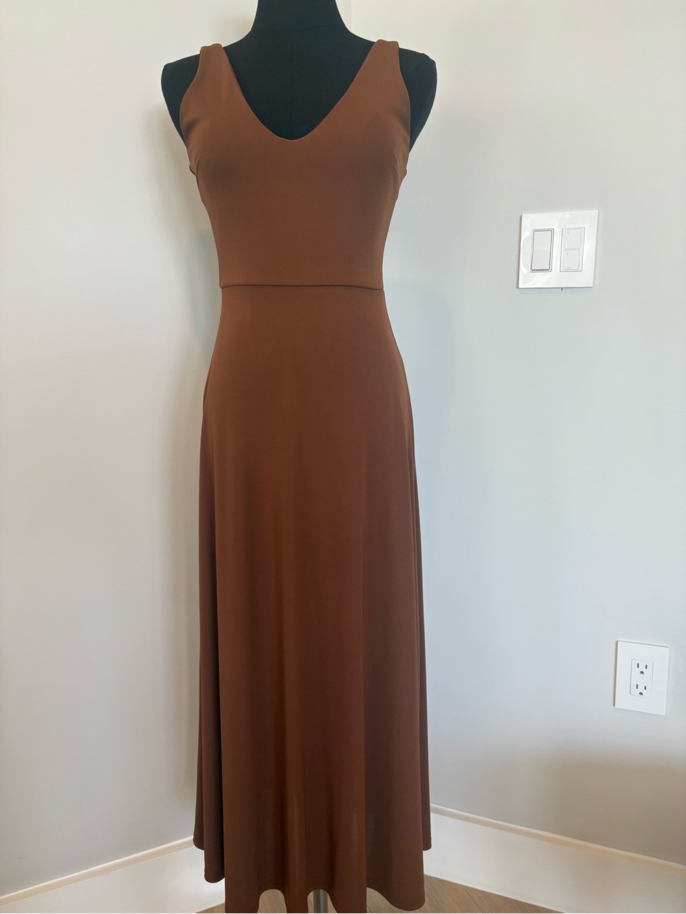 Forever 21 Brown Sleeveless V-Neck Maxi Dress